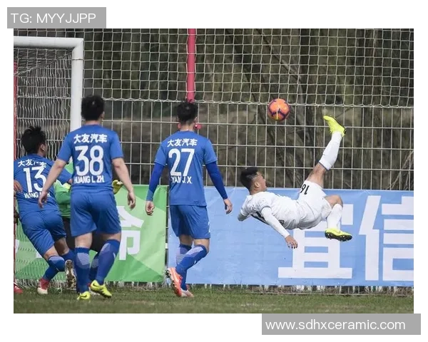 武汉足球队意识争议引发热议球迷与专家观点碰撞激烈讨论