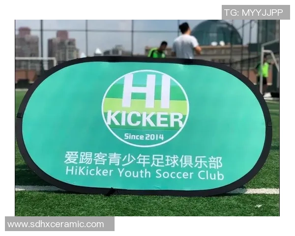 足球明星布娃娃带你领略球场魅力与童趣结合的奇妙世界