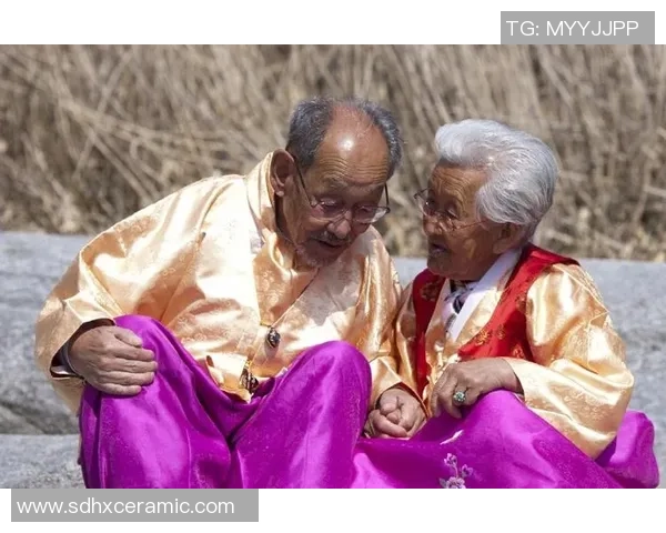 韩国足球明星夫妇的爱情故事与事业成就揭秘