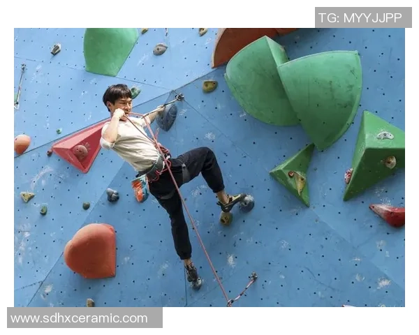 攀岩巨献：探秘重庆攀岩队的比赛经验